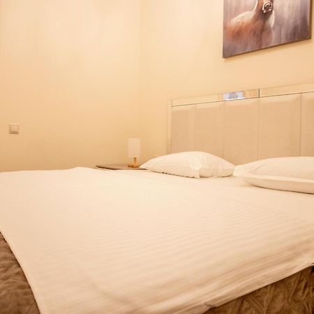 4Elements Apartments - One Br Apartments On Republic Square Jerevan Eksteriør bilde