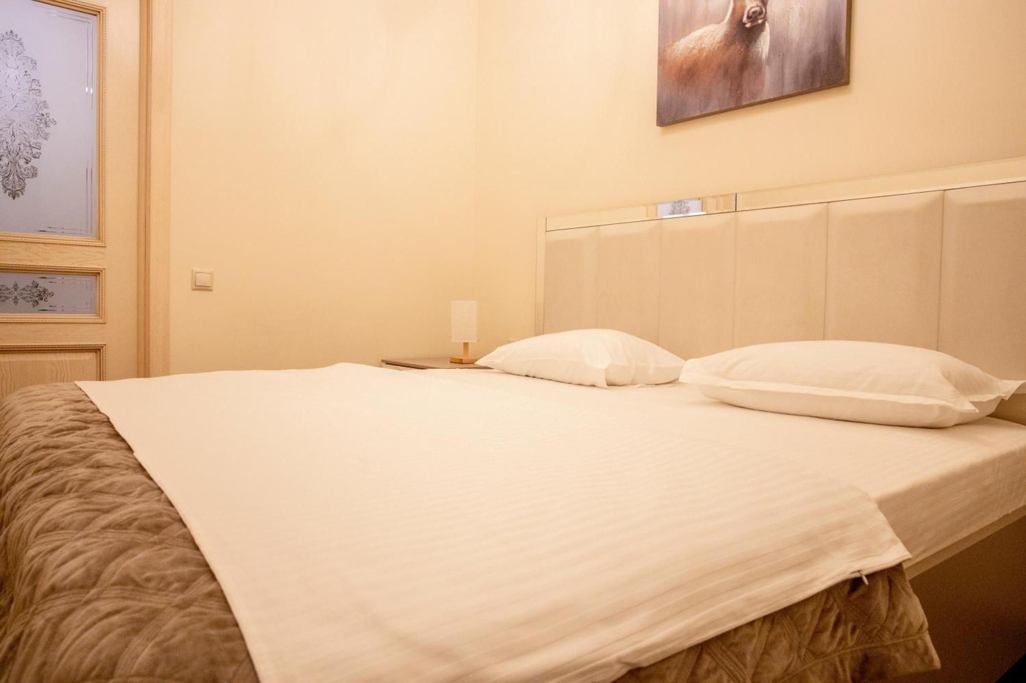 4Elements Apartments - One Br Apartments On Republic Square Jerevan Eksteriør bilde