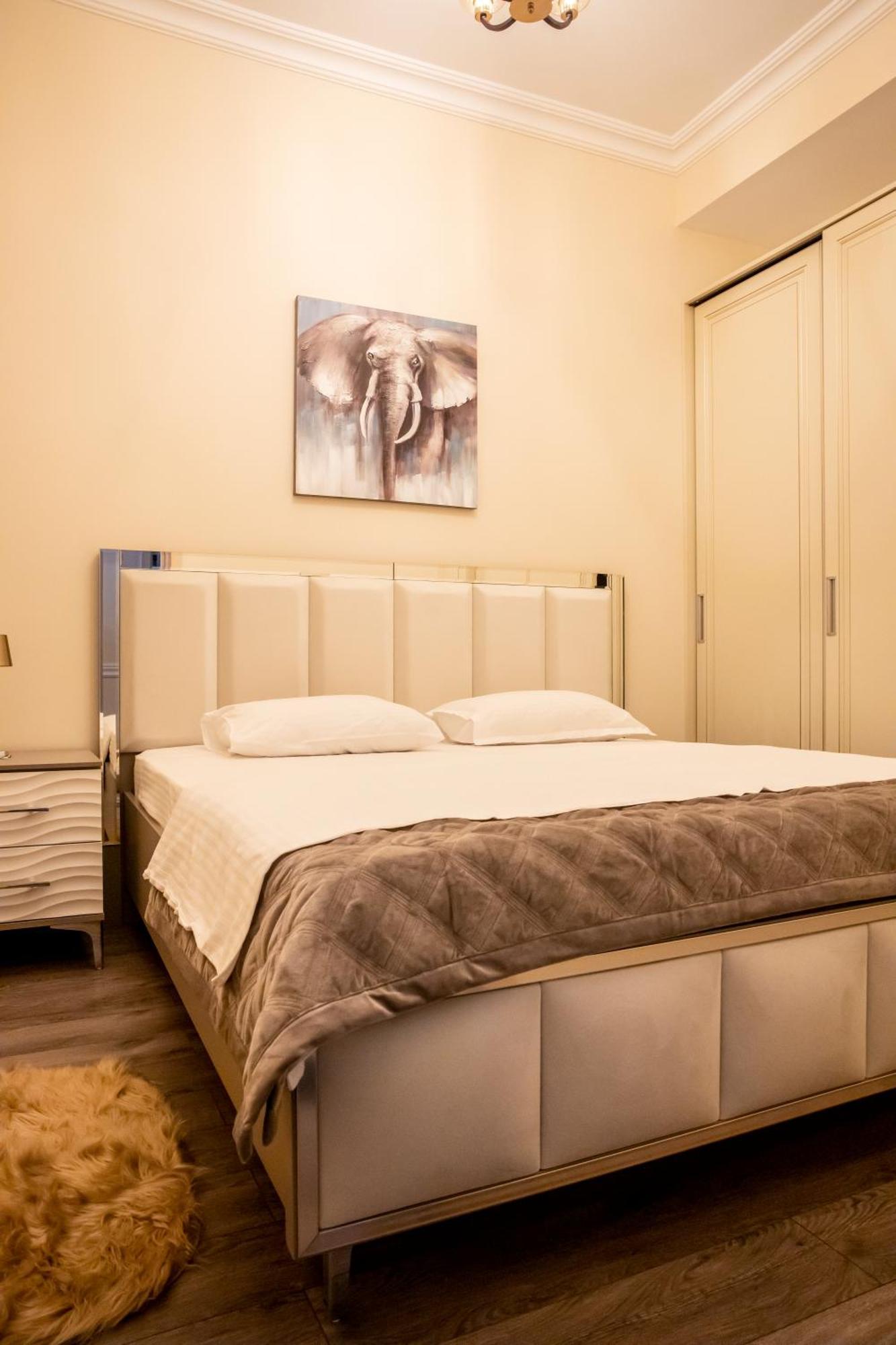 4Elements Apartments - One Br Apartments On Republic Square Jerevan Eksteriør bilde